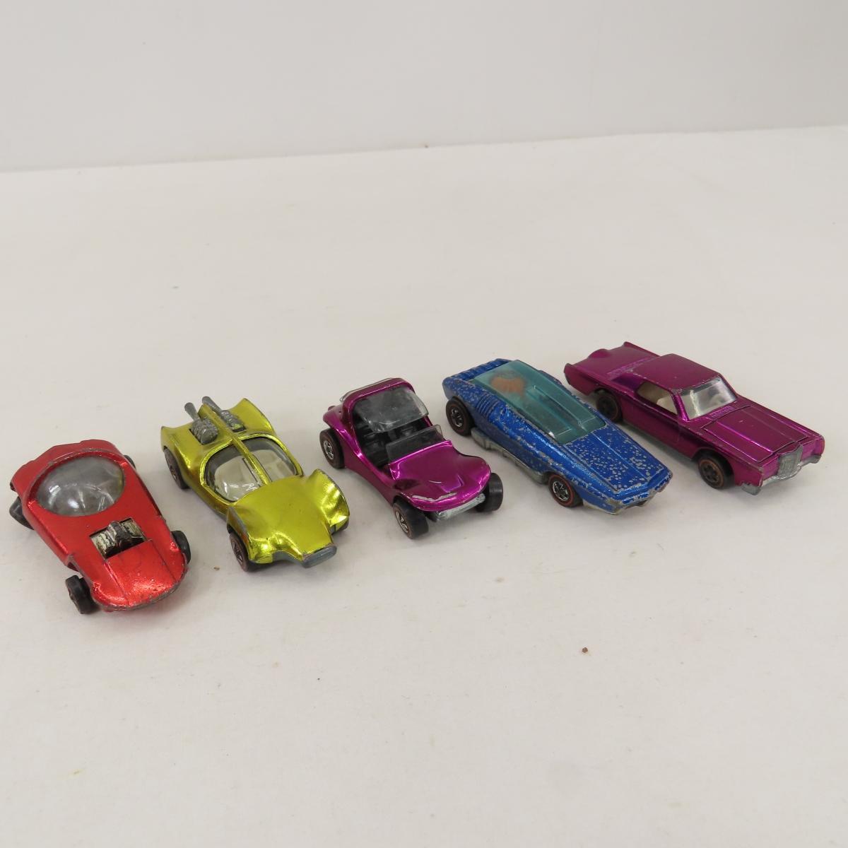 15 Hot Wheels Redlines in rally case