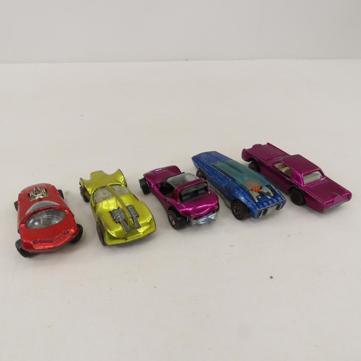 15 Hot Wheels Redlines in rally case