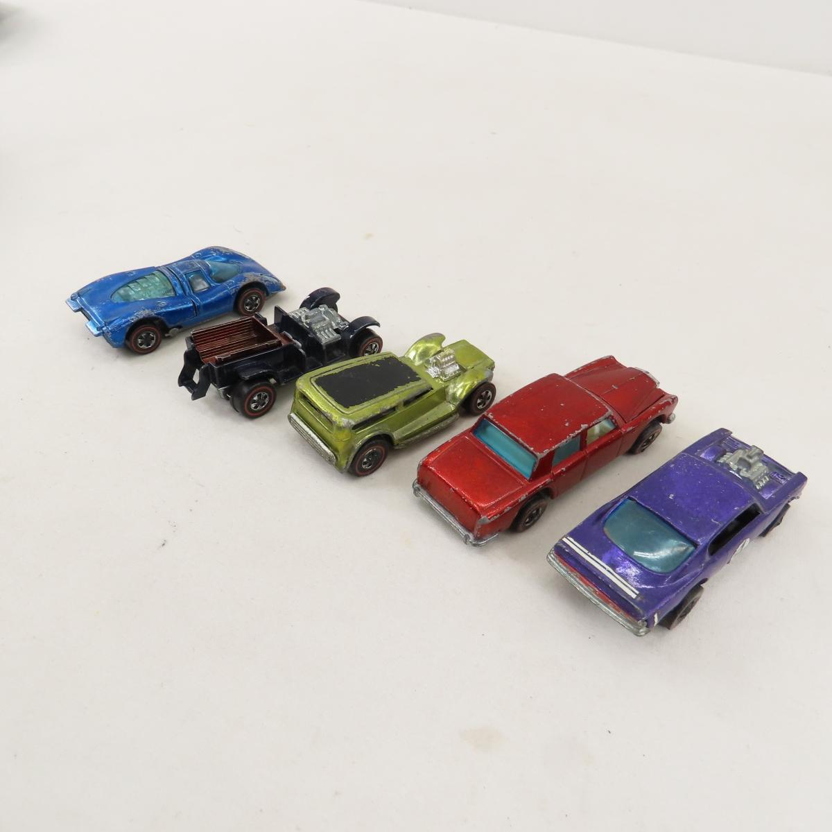 15 Hot Wheels Redlines in rally case