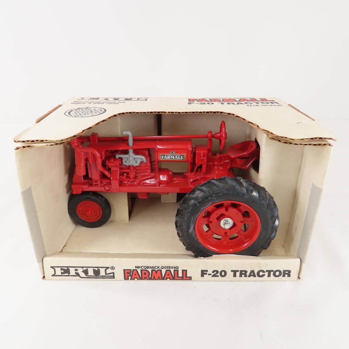 Allis Chalmers D-21 & Farmall F-20 Tractors 1:16