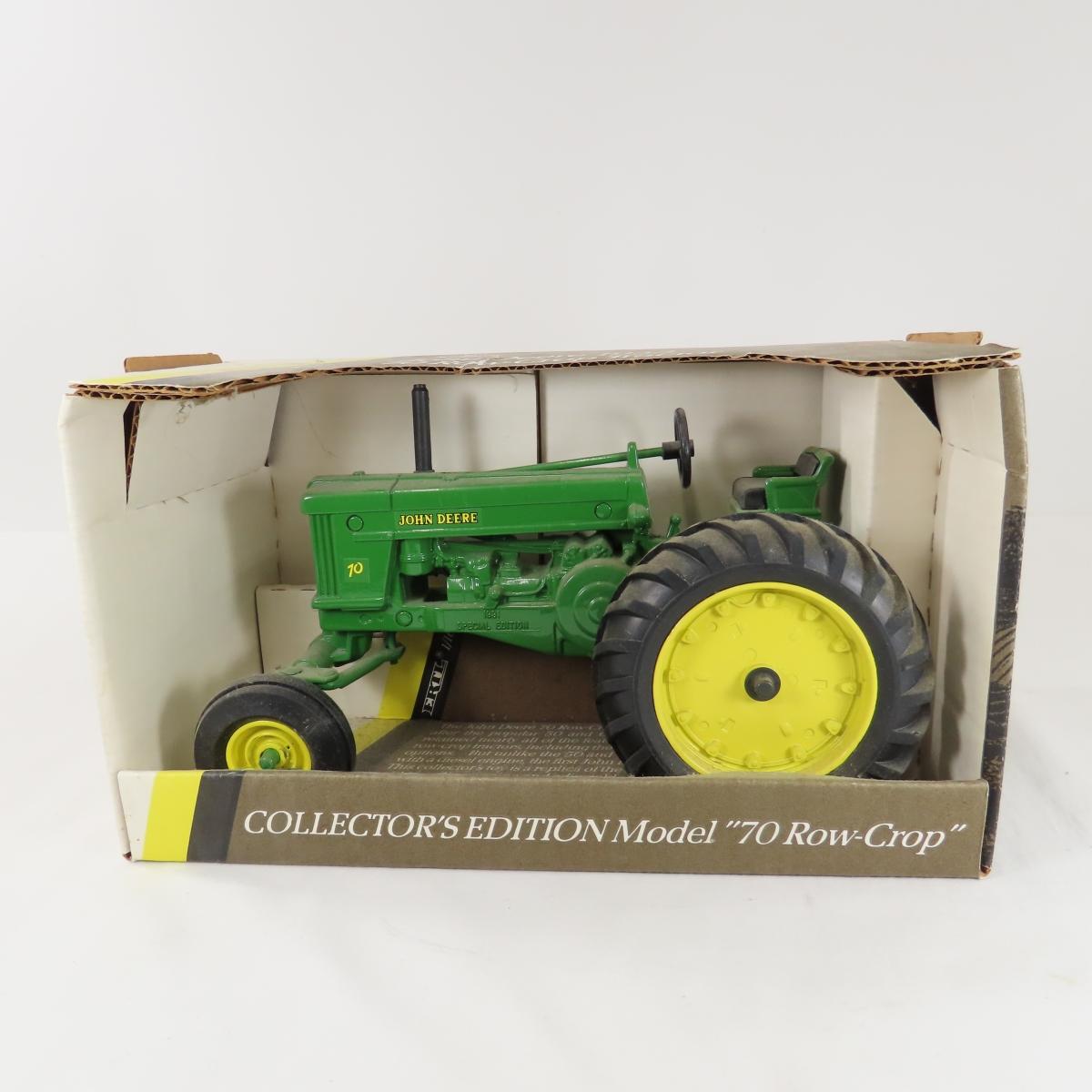 3 ERTL John Deere Tractors 1:16