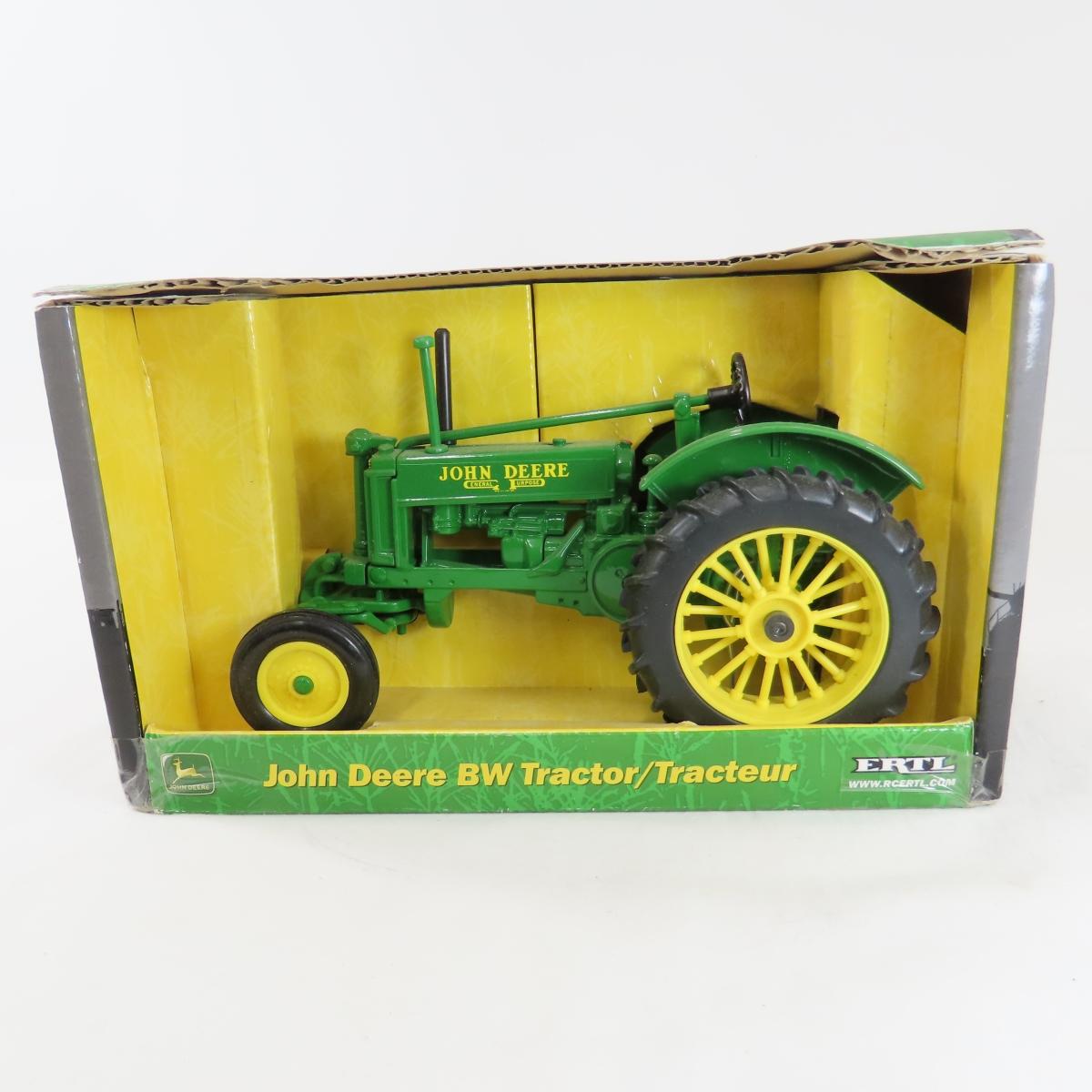 3 ERTL John Deere Tractors 1:16