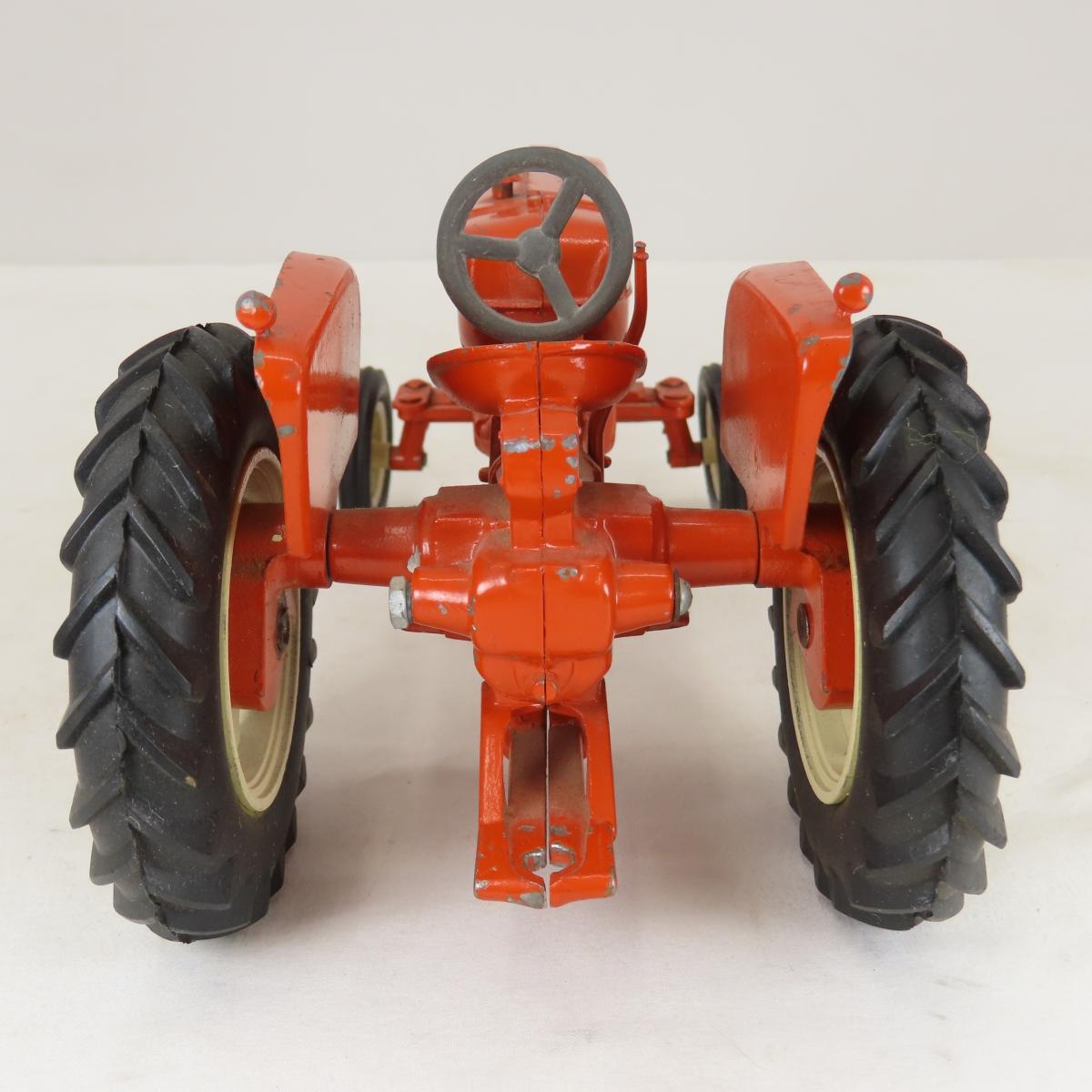 ERTL D-15 Tractor & Lawn & Garden Tractor Set 1/16