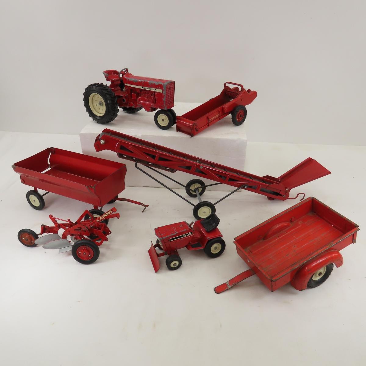 IH & McCormick Red Tractors & Farm Equipment