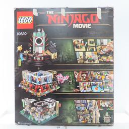 Lego The Ninjago Movie 70620 open box.