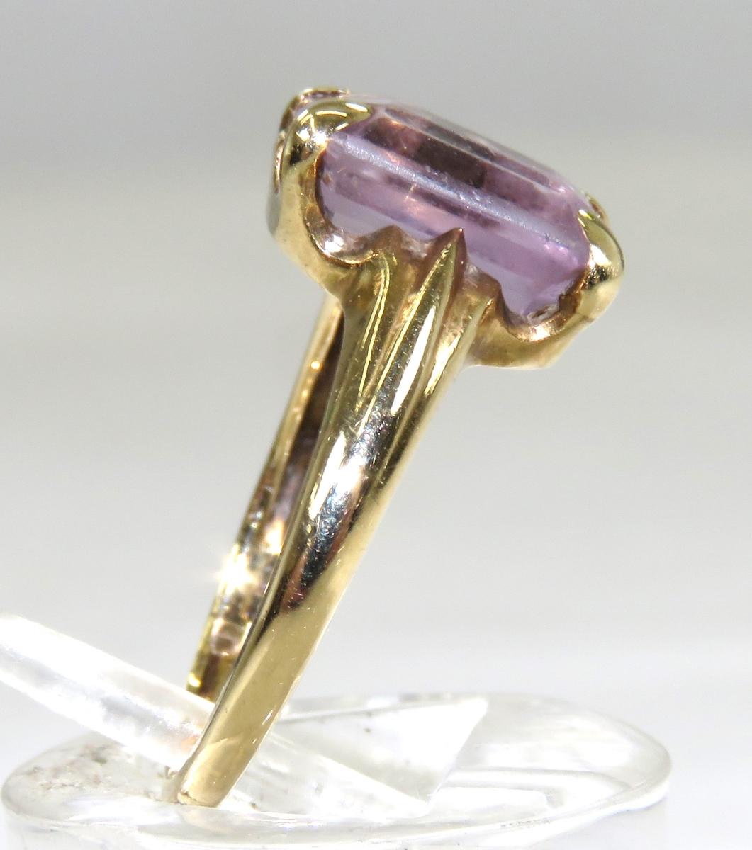 10kt Yellow Gold Amethyst Ring