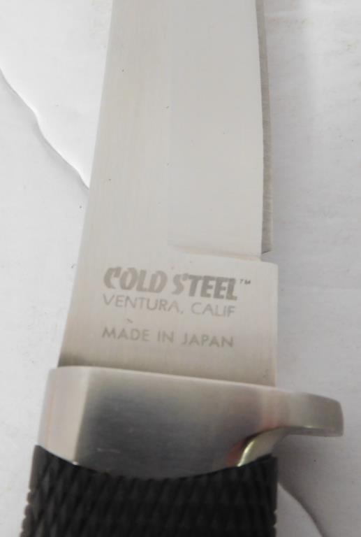 Lot #105E - Cold Steel Master Tonto San Mai knife in black leather sheath