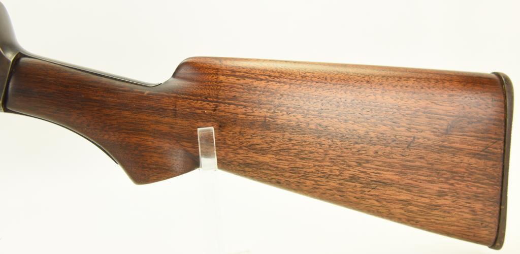Lot #40 - Remington Mdl 11 Semi Auto Shotgun 16 GA SN# 1515005~~ 24” round plain  BBL (Possibly cut
