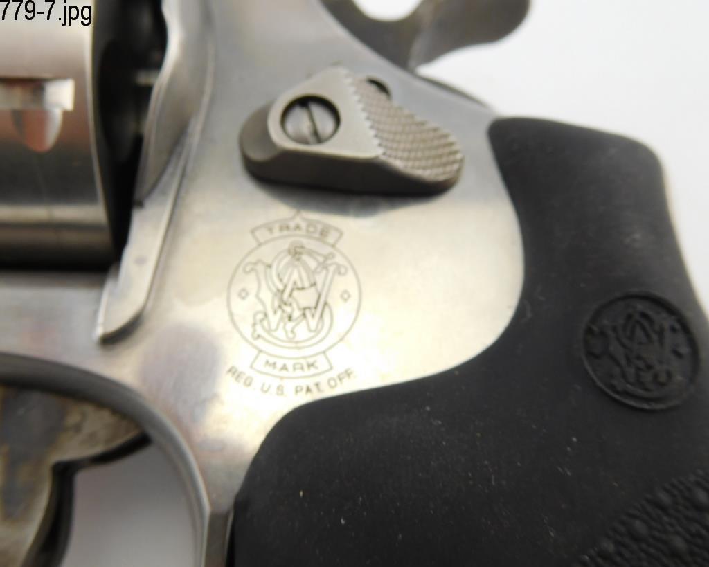 Lot #779 - S&W  686-6 Stainless Double Action Revolver