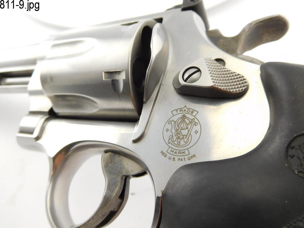 Lot #811 - S&W  629-6 Classic D. A. Revolver