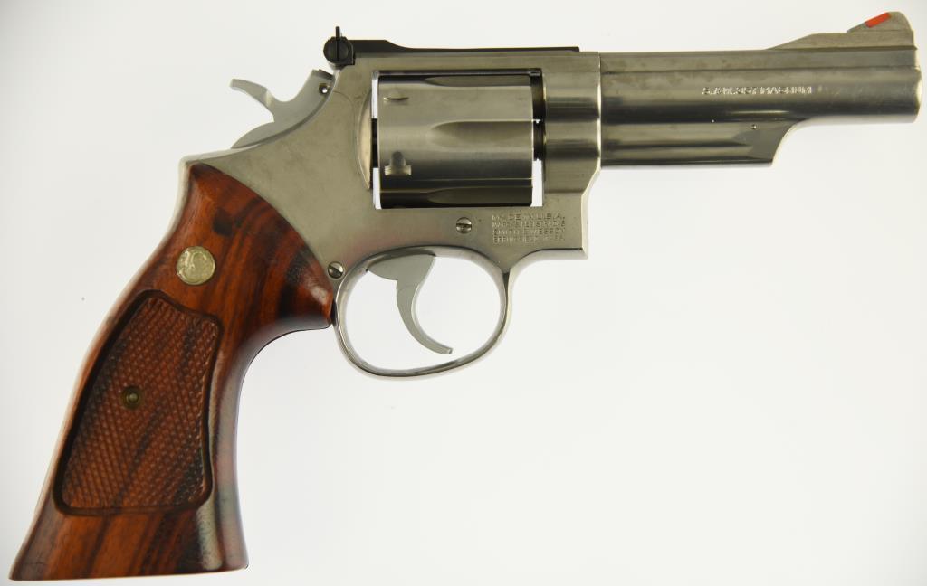 SMITH & WESSON 66-2 Combat Magnum Double Action Revolver