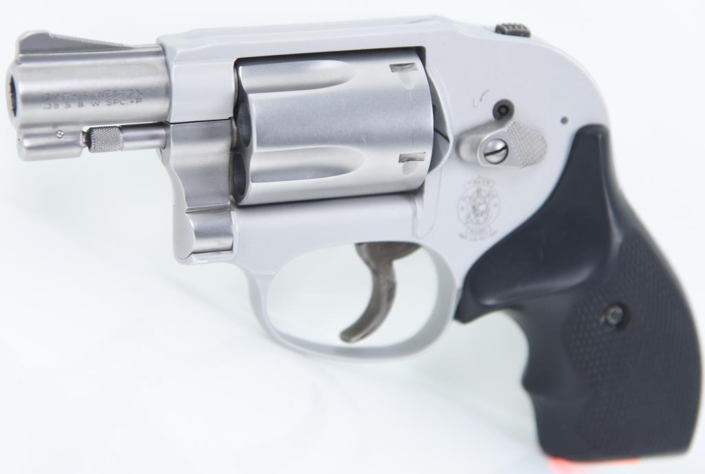 SMITH & WESSON 638-3 AIRWIEGHT Double Action Revolver