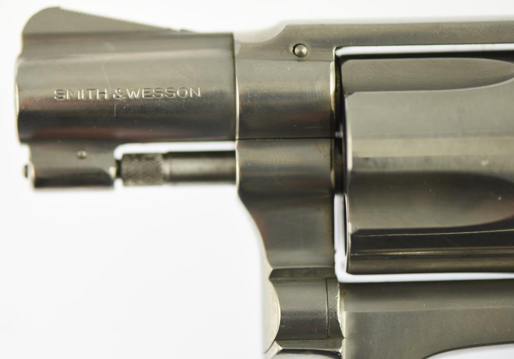 SMITH & WESSON 60 Double Action Revolver