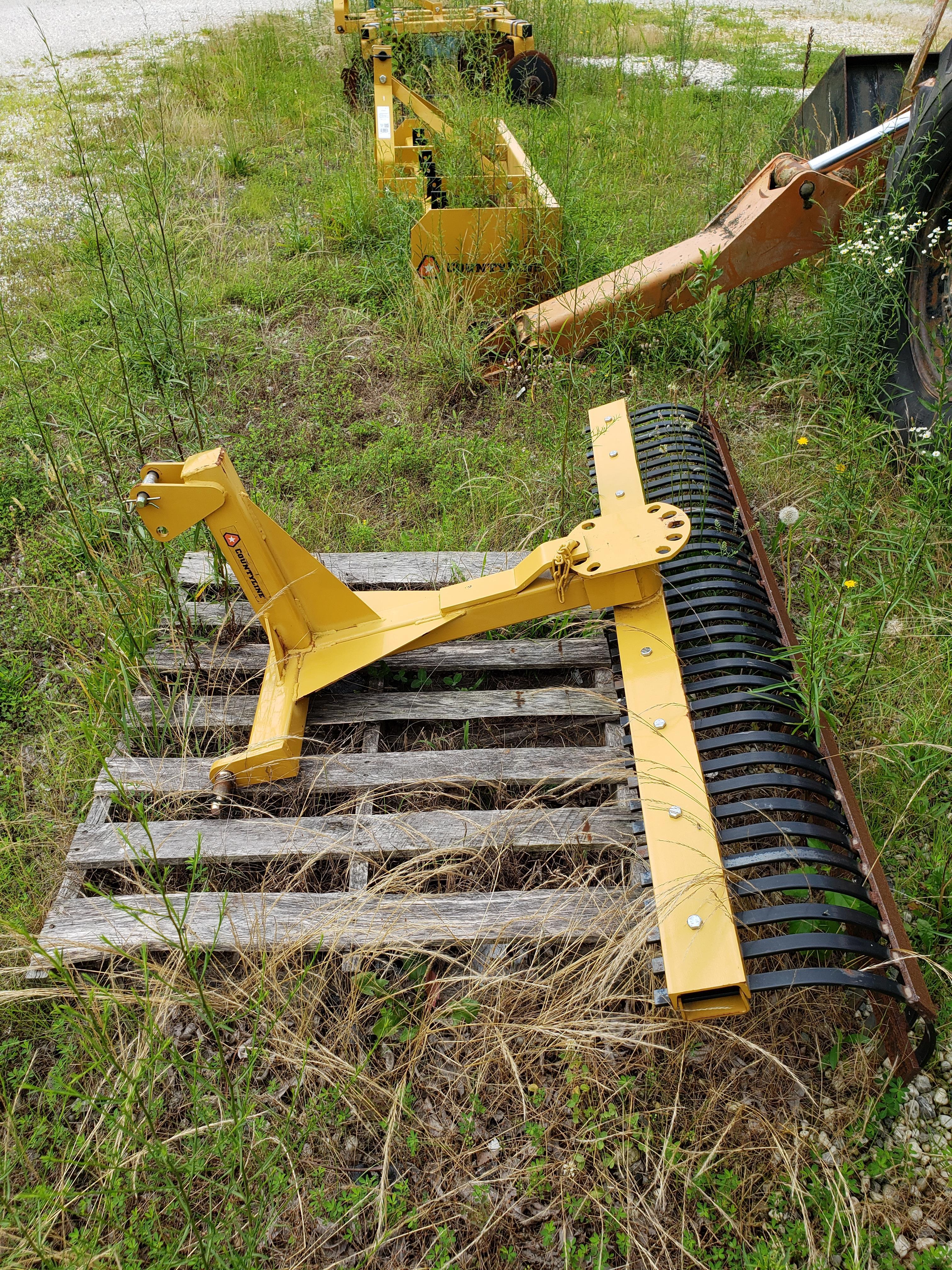 Lot #12 - Countyline Mdl LR6, 6? Landscape Rake PTO HP Rating: 19-40, Height: 39", Approx. Weight.