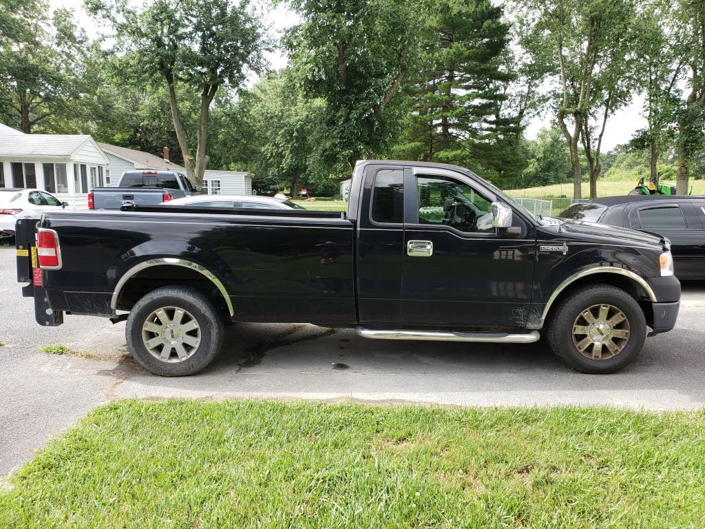 Lot #17 - 2007 Ford F150 Pickup Truck (w/Lincoln Upgrades) 2WD Regular Cab Styleside 6-1/2 Ft