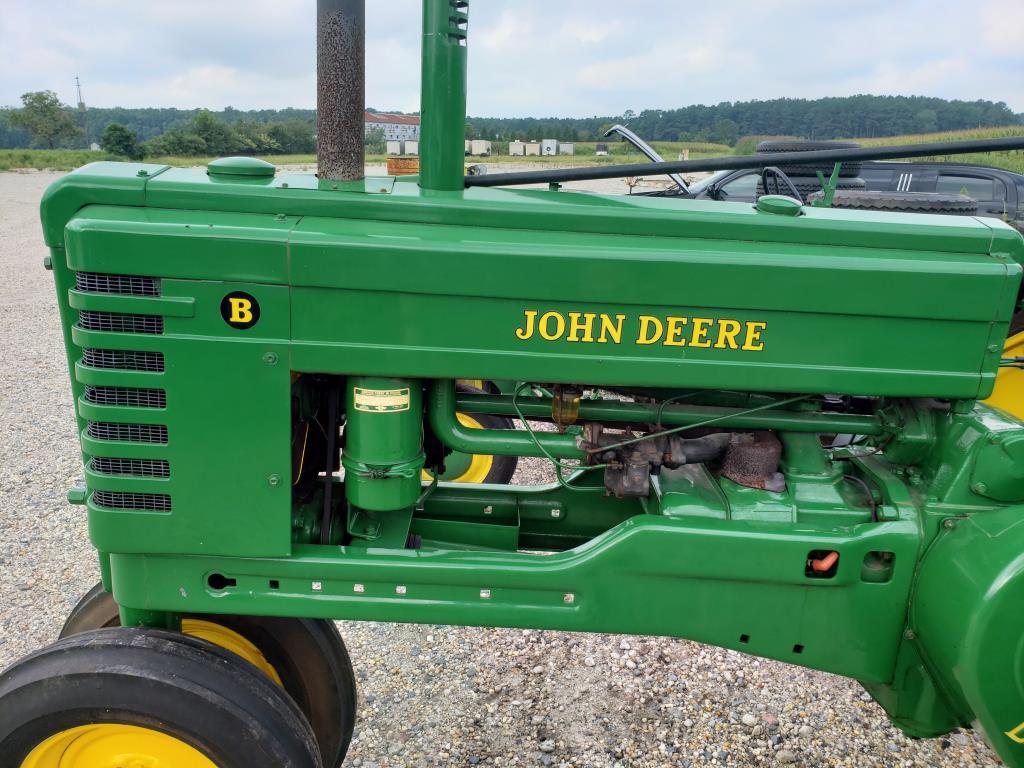 1949 John Deere Model B 2 WD Tractor Features Electric Start, Headlights, Hydraulics, Rollermatic