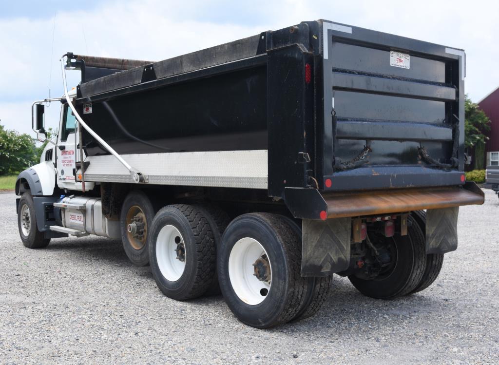 Lot #2 - 2018 Mack Granite GU713, Mack MP8-425 HP 12.8L Diesel SN# 179519 w/ Maxitourque 8 speed