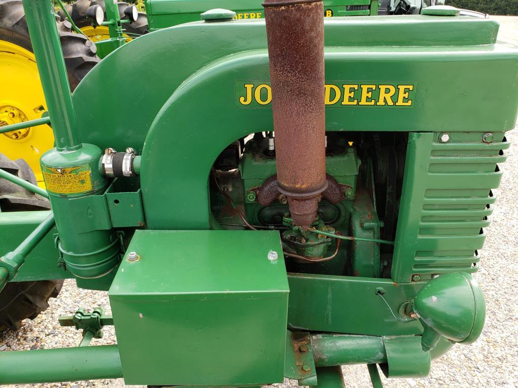 Late 1940's John Deere Mdl "L" Tractor Features headlight, Electric Start, Has a full set of