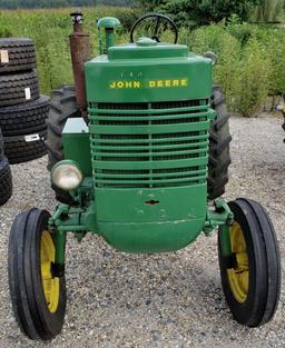 Late 1940's John Deere Mdl "L" Tractor Features headlight, Electric Start, Has a full set of