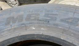 5 Retread Bridgestone 385/65R 22.5 M854 Unmounted Tires. Two hace Service Truck Tire - Michelin