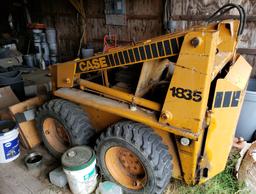 Lot #26 - 1980-82 Case Mdl 1835 Skid Steer Loader. Case 148 Gasoline 32 HP Engine, 1200 Ln lift