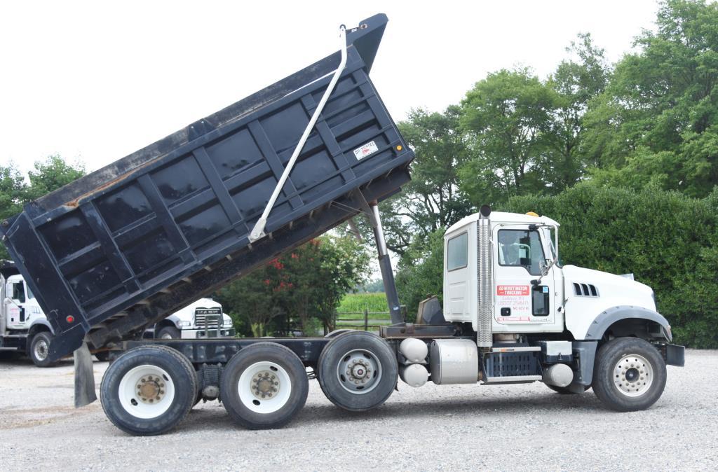 Lot #6 - 2017 Mack Granite GU713, Mack MP8-425 HP 12.8L Diesel SN# 133,473 w/ Maxitourque 8 speed