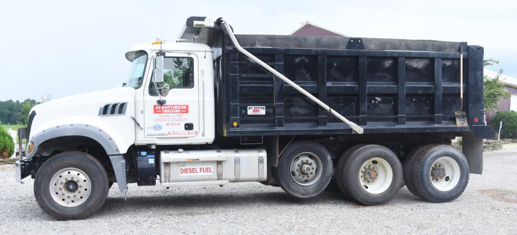 Lot #6 - 2017 Mack Granite GU713, Mack MP8-425 HP 12.8L Diesel SN# 133,473 w/ Maxitourque 8 speed