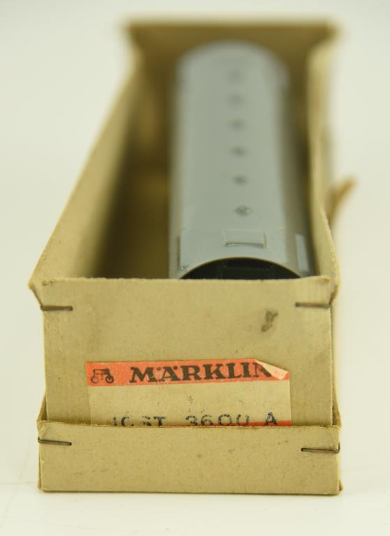 Lot #14 - (5) Marklin vintage metal passenger cars all in original boxes: model 346/2 Dining Car,