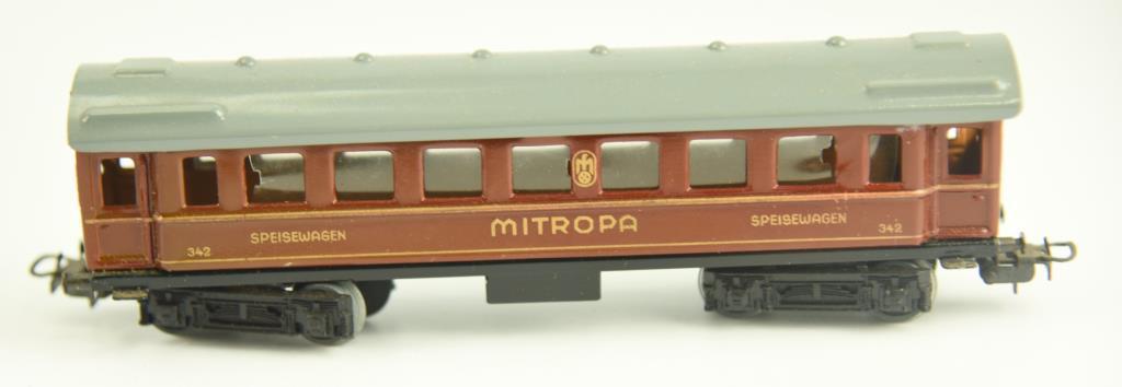 Lot #16 - (5) Marklin “Mitropa” passenger cars to include: (2) Model 342 Dining Cars and (3)