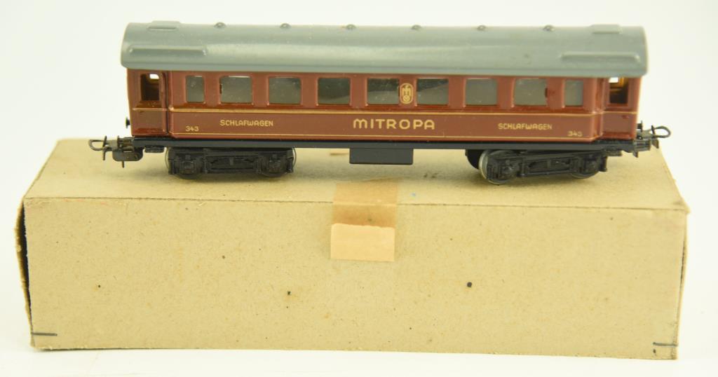 Lot #16 - (5) Marklin “Mitropa” passenger cars to include: (2) Model 342 Dining Cars and (3)