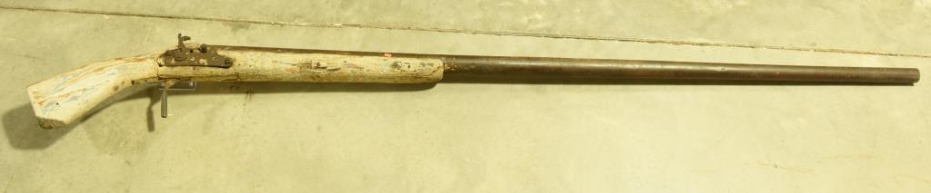 Lot #354 - Important Eastern Shore Punt Gun from the Collection of Morton Kramer. Punt gun was