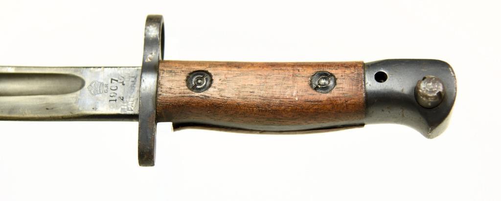 Lot #1847a - British Pattern 1907 Bayonet with scabbard.