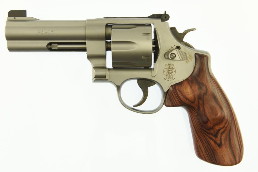 Lot #1907 - Smith & Wesson 625-8 Double Action Revolver SN# CHH3375 .45 ACP