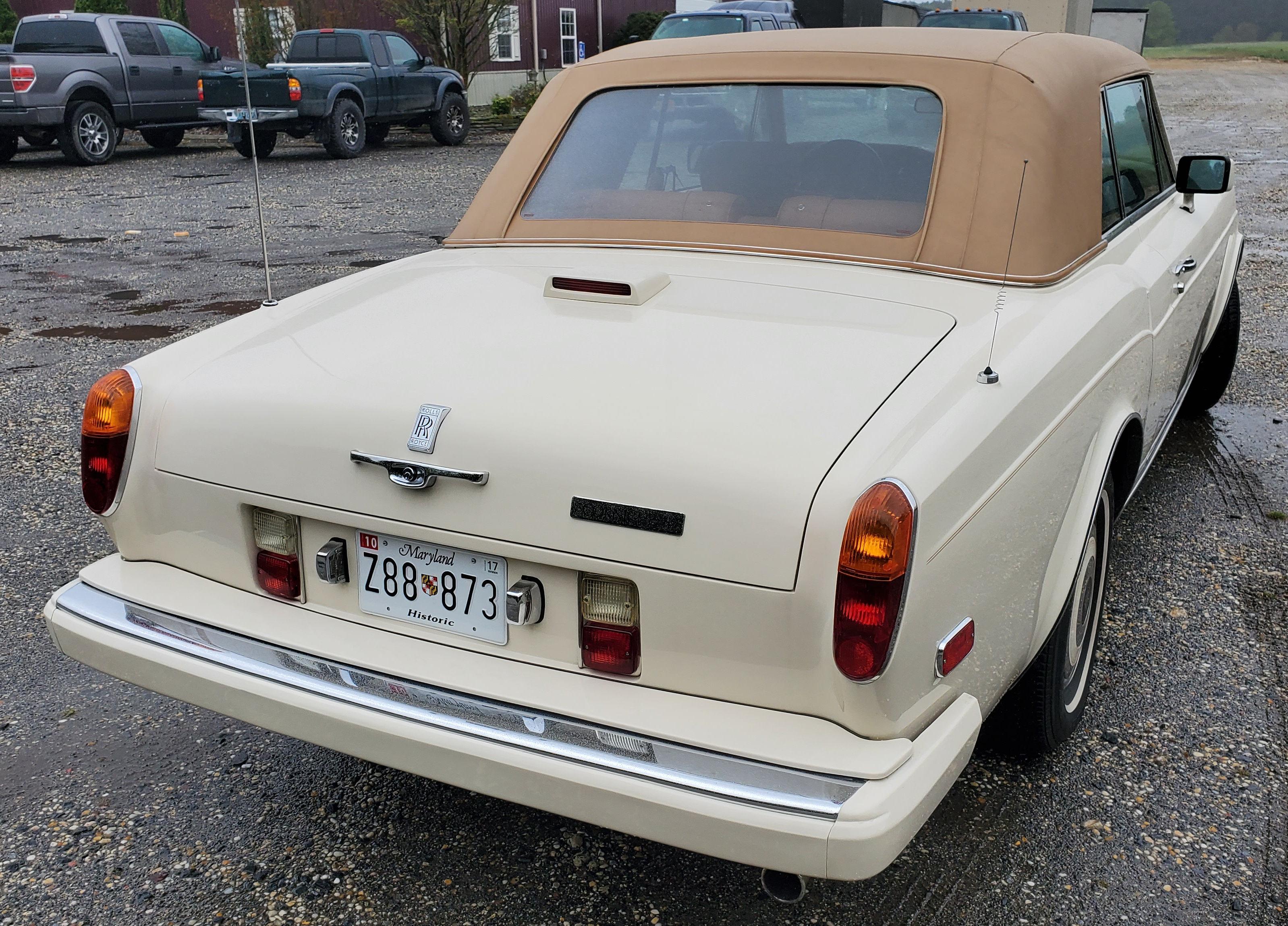 1989 Rolls Royce Continental Corniche II two door convertible. 6.8L V8 OHV 16V RWD Engine.