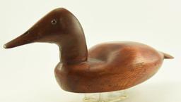 Woodrow Wilson, Crisfield, MD 1979 Oak 1945 Ward Brothers Replica decoy signed and dated on