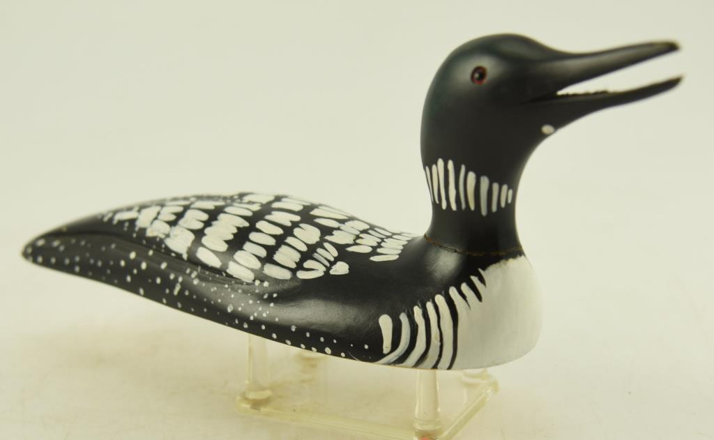 Dick Cotter 1995 1/3 size Common Loon decoy signed and painted on underside