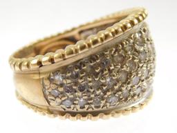 Lot #7: 14k ladies tapered dome style ring (14k yellow gold 2 outside ribbed trims/ 14k white