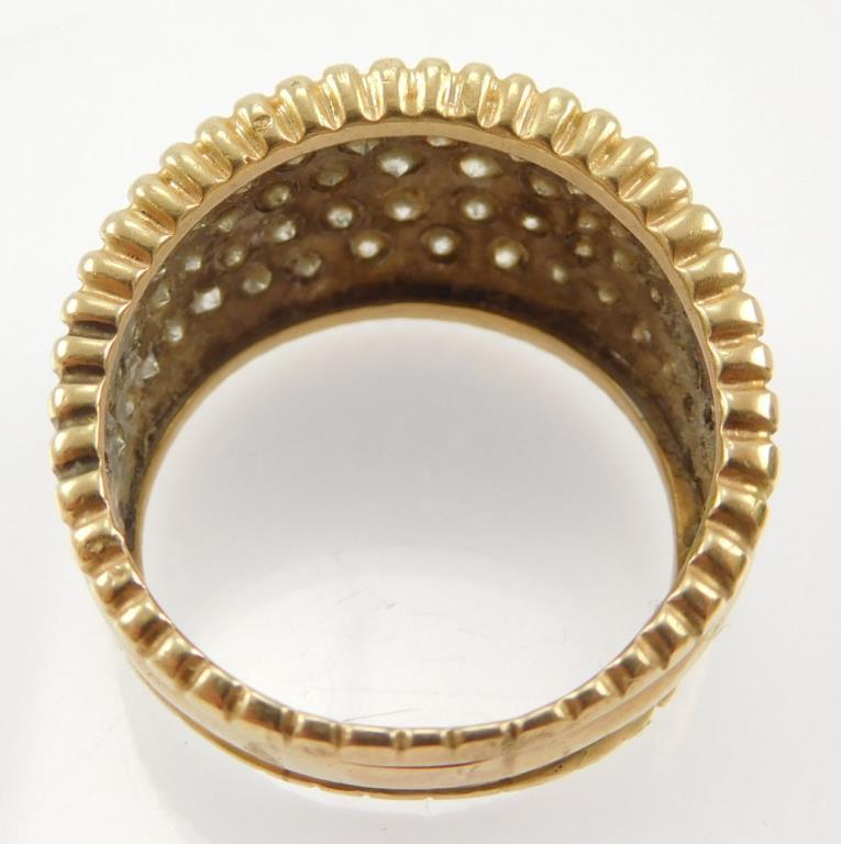 Lot #7: 14k ladies tapered dome style ring (14k yellow gold 2 outside ribbed trims/ 14k white