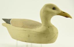 Lot #330 - Grayson Chesser, Jenkins Bridge, VA Sea Gull decoy Branded “C” on underside and