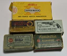 Lot #10 - Grouping of antique ammo: Full box of .32 S&W 88 grain, Partial box of Western .25