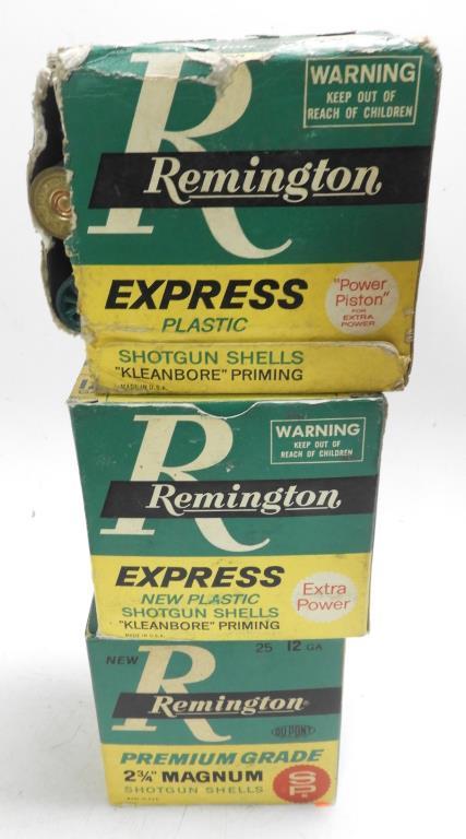 Lot #2132 - Shotgun shell lot: (4) boxes of Remington 2 ¾” target loads (approx. 100 rounds),