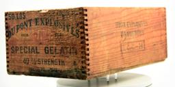 Lot #2022 - Vintage DuPont Explosives Special Gelatin 50lb explosives wooden finger jointed
