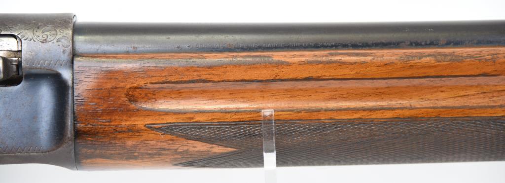 Browning Arms Co Light Twelve A5 Semi Auto Shotgun 12 GA MODERN