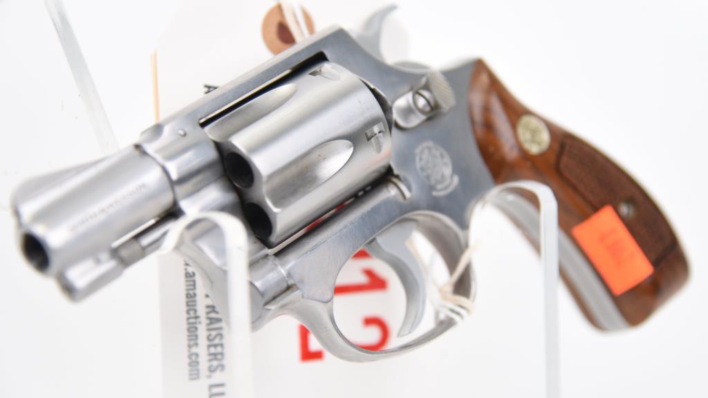 SMITH & WESSON 60 Double Action Revolver R88684 .38 SPEC 1.875" REGULATED