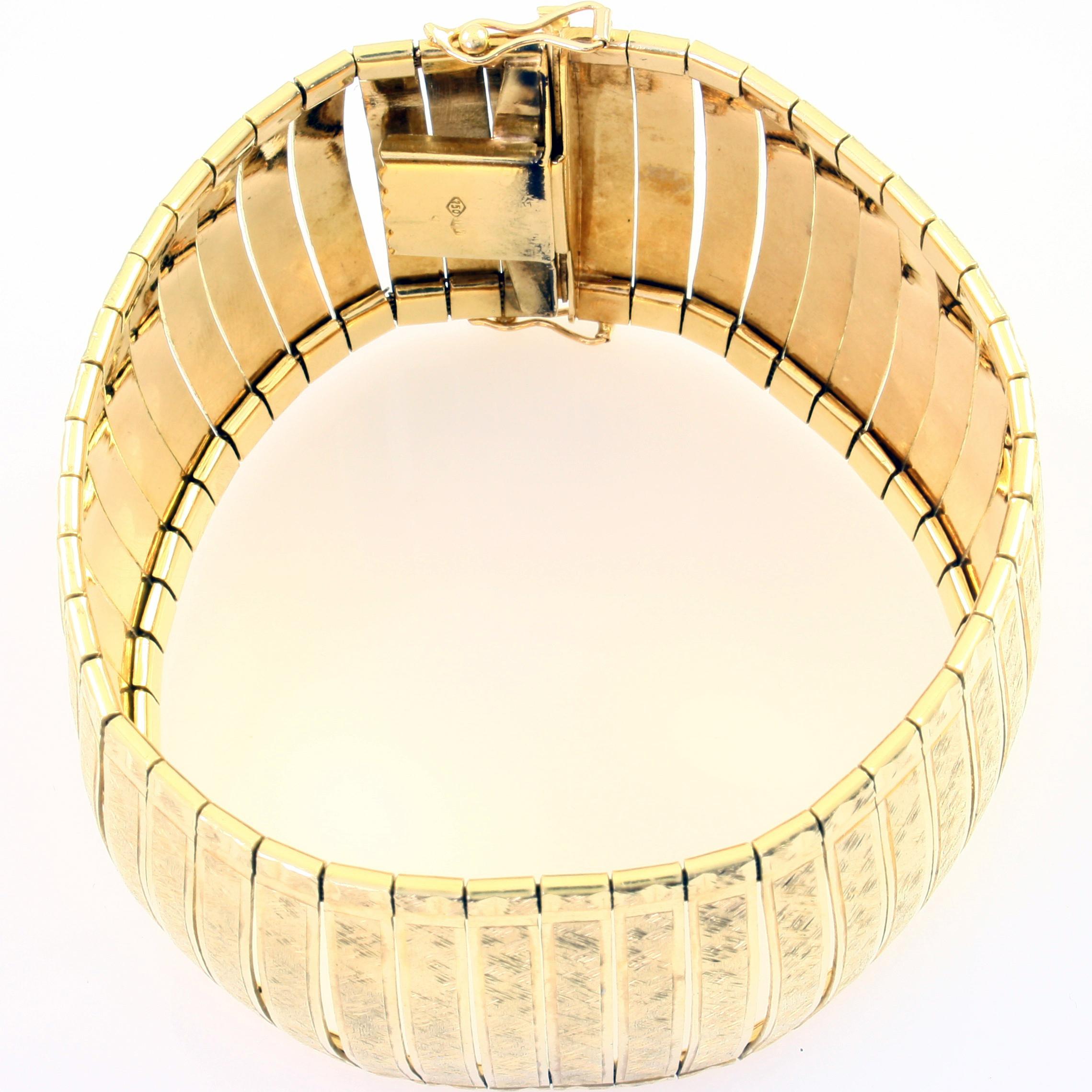 Vintage 18K yellow gold wide flexible etched bracelet