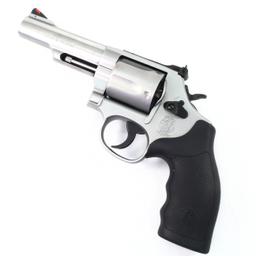 Estate Smith & Wesson Model 69 Combat Magnum revolver, .44 Magnum cal