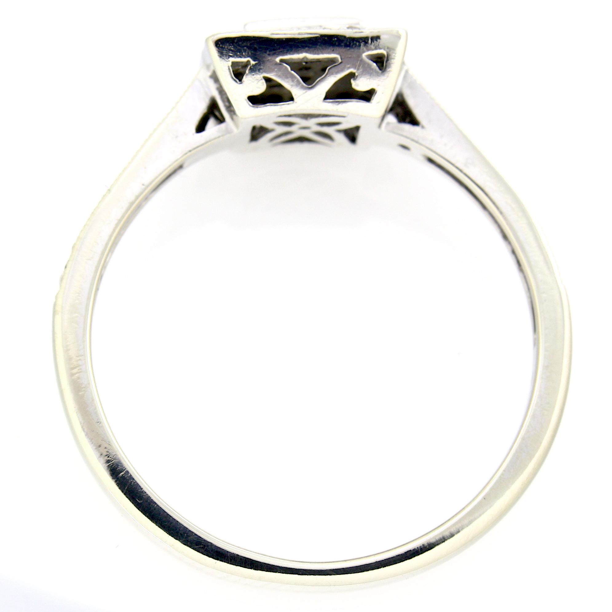 Estate 10K white gold white & blue diamond halo ring