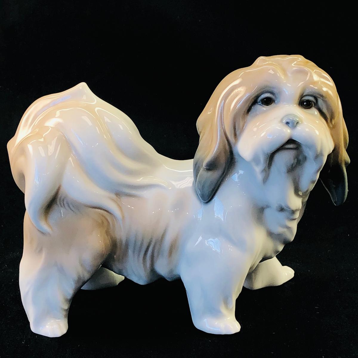 Estate Lladro #4642 "Lhasa Apso/Tibetan Terrier" porcelain figurine