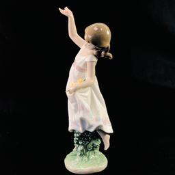 Estate Lladro #6580 "Garden Dance" porcelain figurine with original box