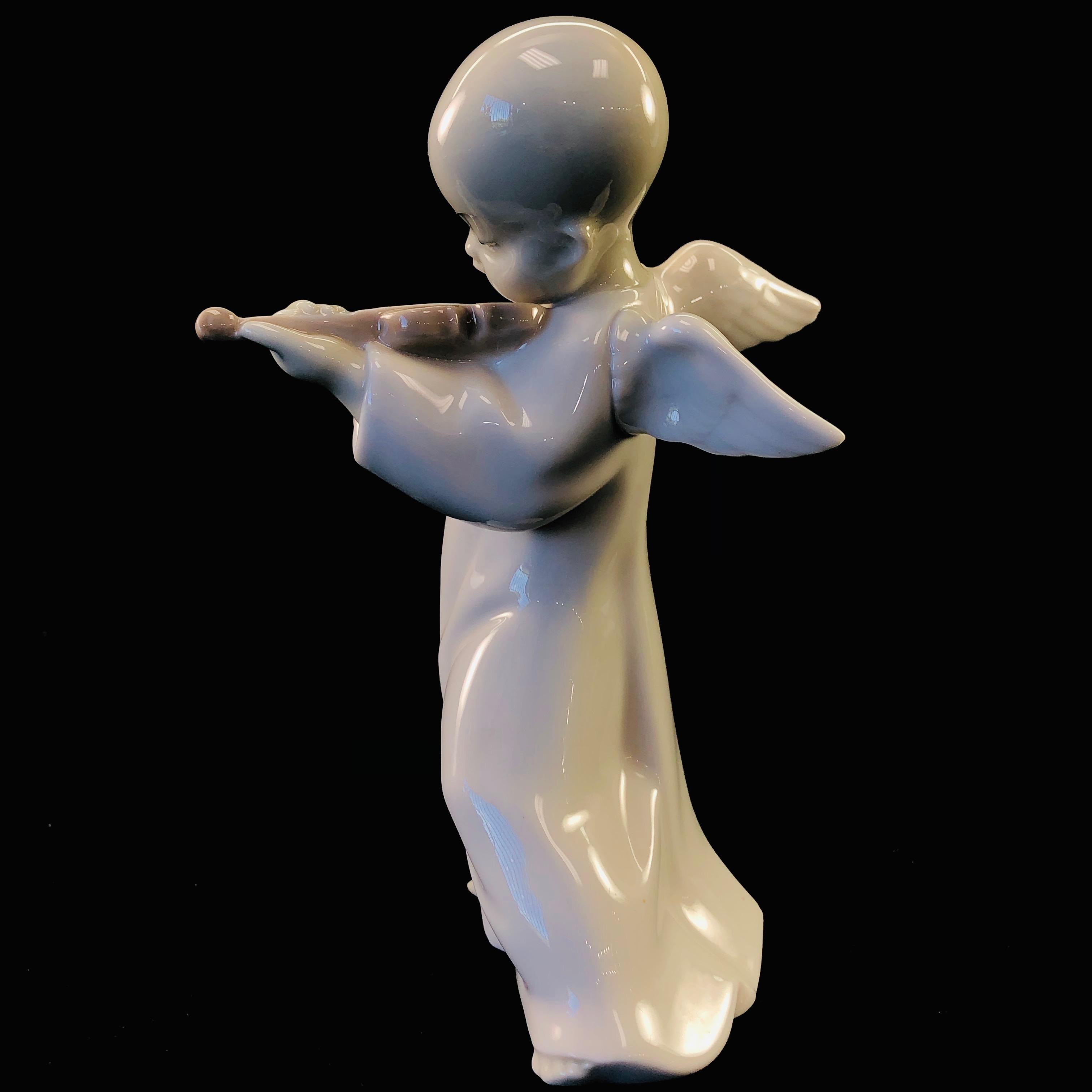 Estate Lladro #4536 "Chinese Angel" porcelain figurine with original box